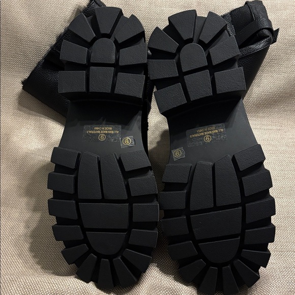 Fashion Nova Rae Platform Boots - Picture 13 of 14